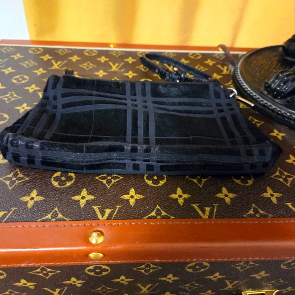 Burberry, Pony Hair, Patent Leather, Wristlet Clutch.😍 - Picture 12 of 12